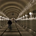 Alte  Tunnelröhre  Hamburg/Norderelbe : Alter Elbtunnel, Available Light, Bauwerke, Deutschland, Elbe, Gewässer, Hamburg, Norderelbe, Tunnel