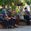 Schattiges Plätzchen hinter der Neuen Moschee  Istanbul/Eminönü-alt : Eminönü-alt, Istanbul, Menschen, Moscheen, Neue Moschee, Stadtteile, Türkei