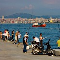 Angler am Marmarameer  Istanbul/Eminönü-alt : Am Mamarameer, Eminönü-alt, Istanbul, Stadtteile, Türkei